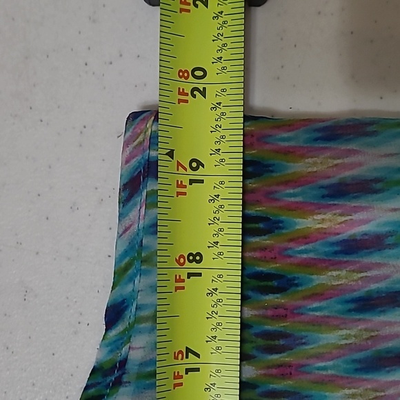 Maurices women's semi-sheer sleeveless top with a multicolor pattern size Large - Picture 7 of 7